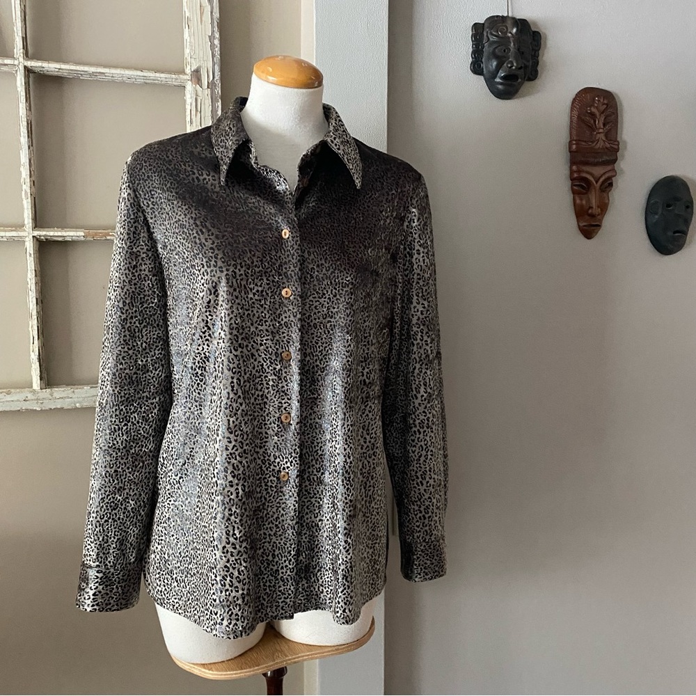 Taupe and black cheetah print velour shirt by Fred David